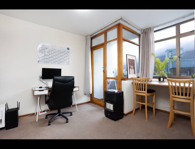 1 BEDROOM APARTMENT TO LET IN RONDEBOSCH